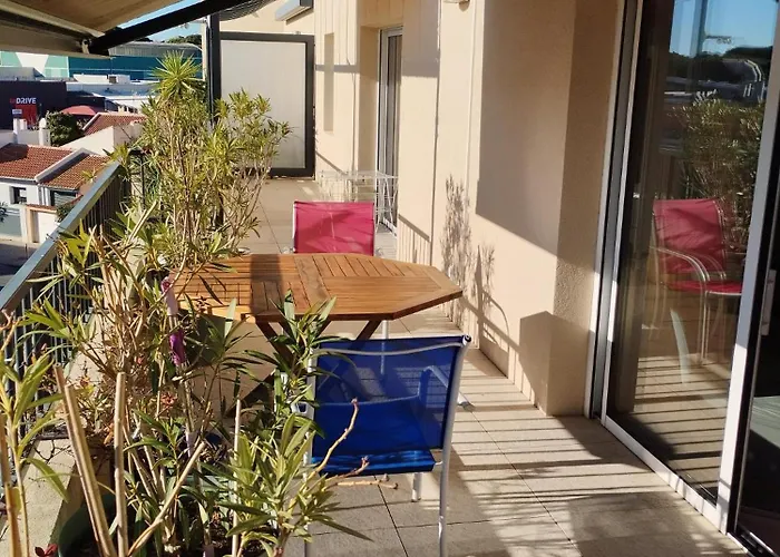 Appartement A Proximite Du Centre Et De La Plage A Meze
